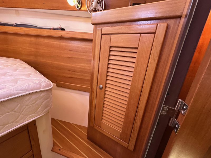 2005 Catalina 350
