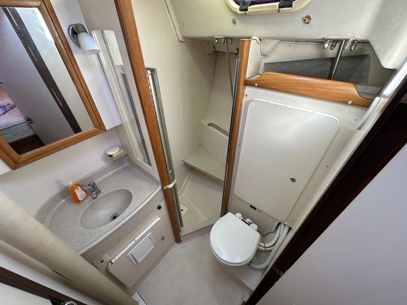 2005 Catalina 350