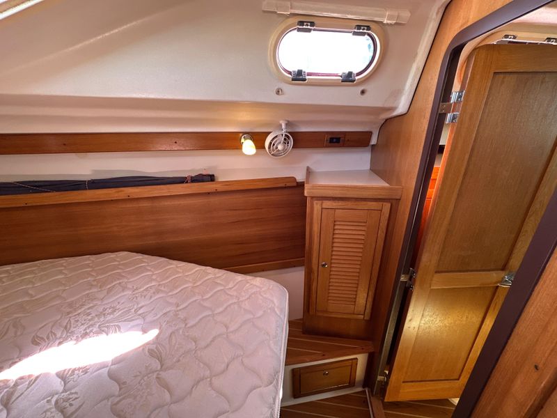 2005 Catalina 350