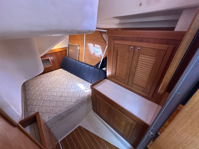 2005 Catalina 350