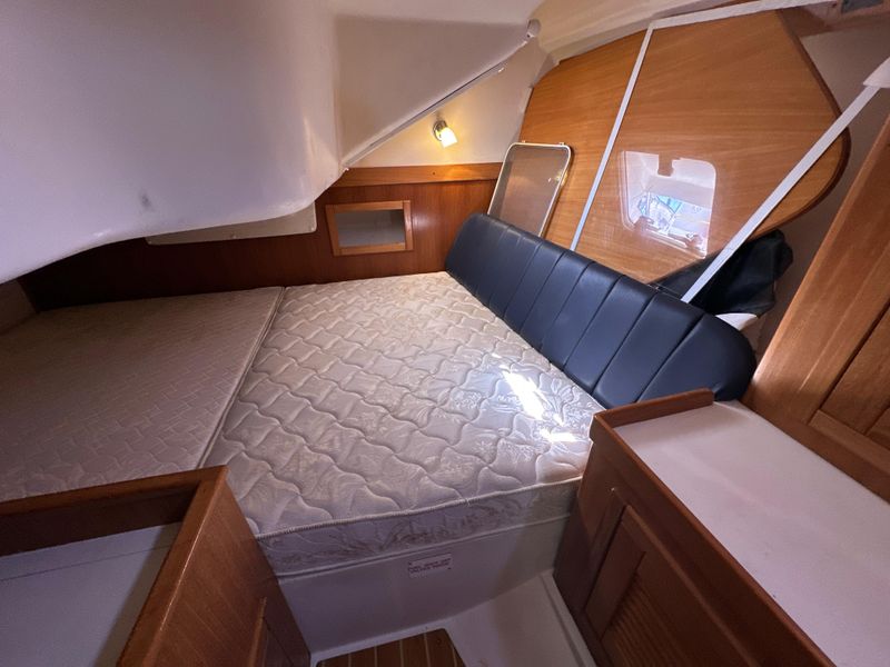 2005 Catalina 350