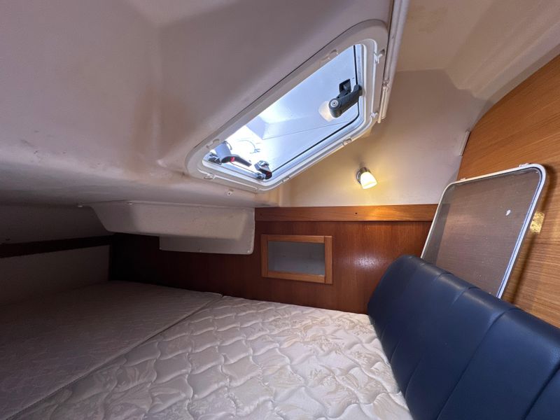 2005 Catalina 350