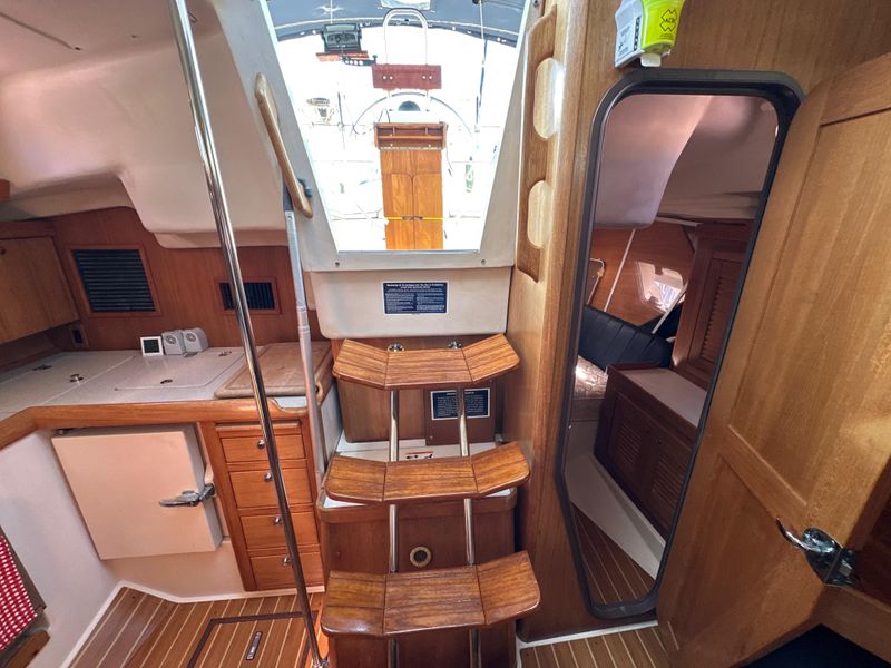 2005 Catalina 350
