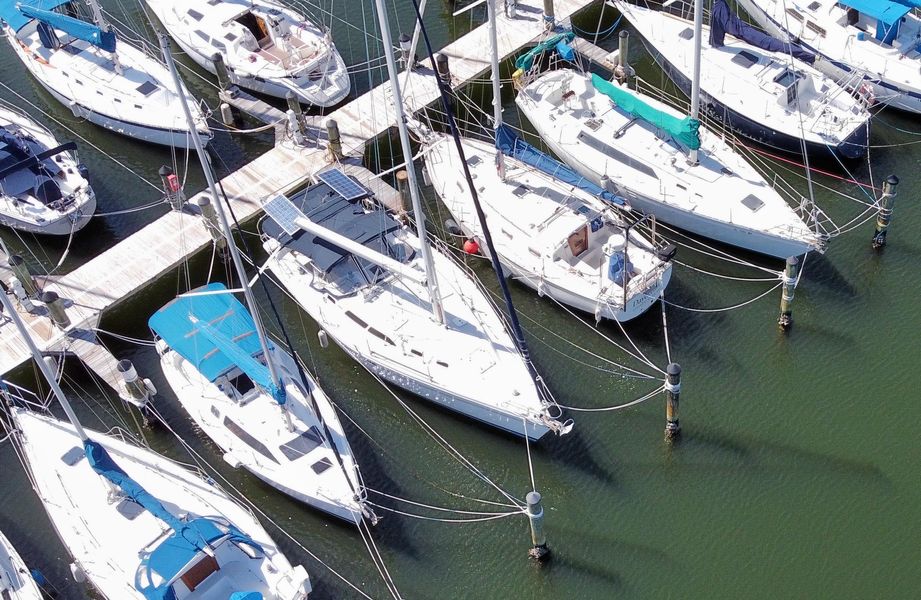2005 Catalina 350