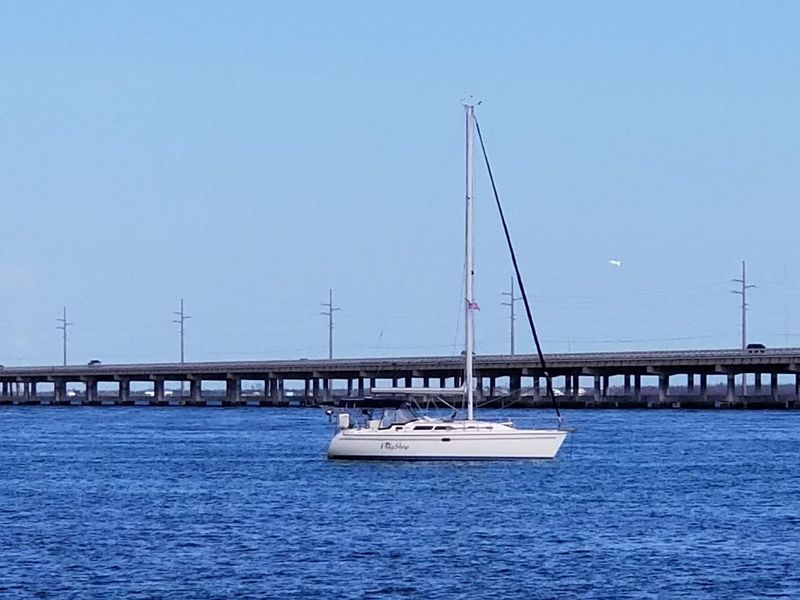 2005 Catalina 350