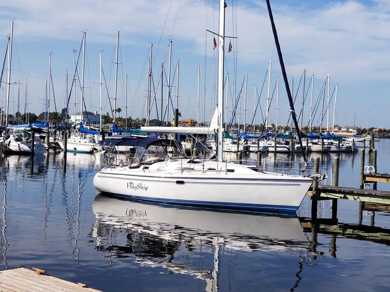 2005 Catalina 350