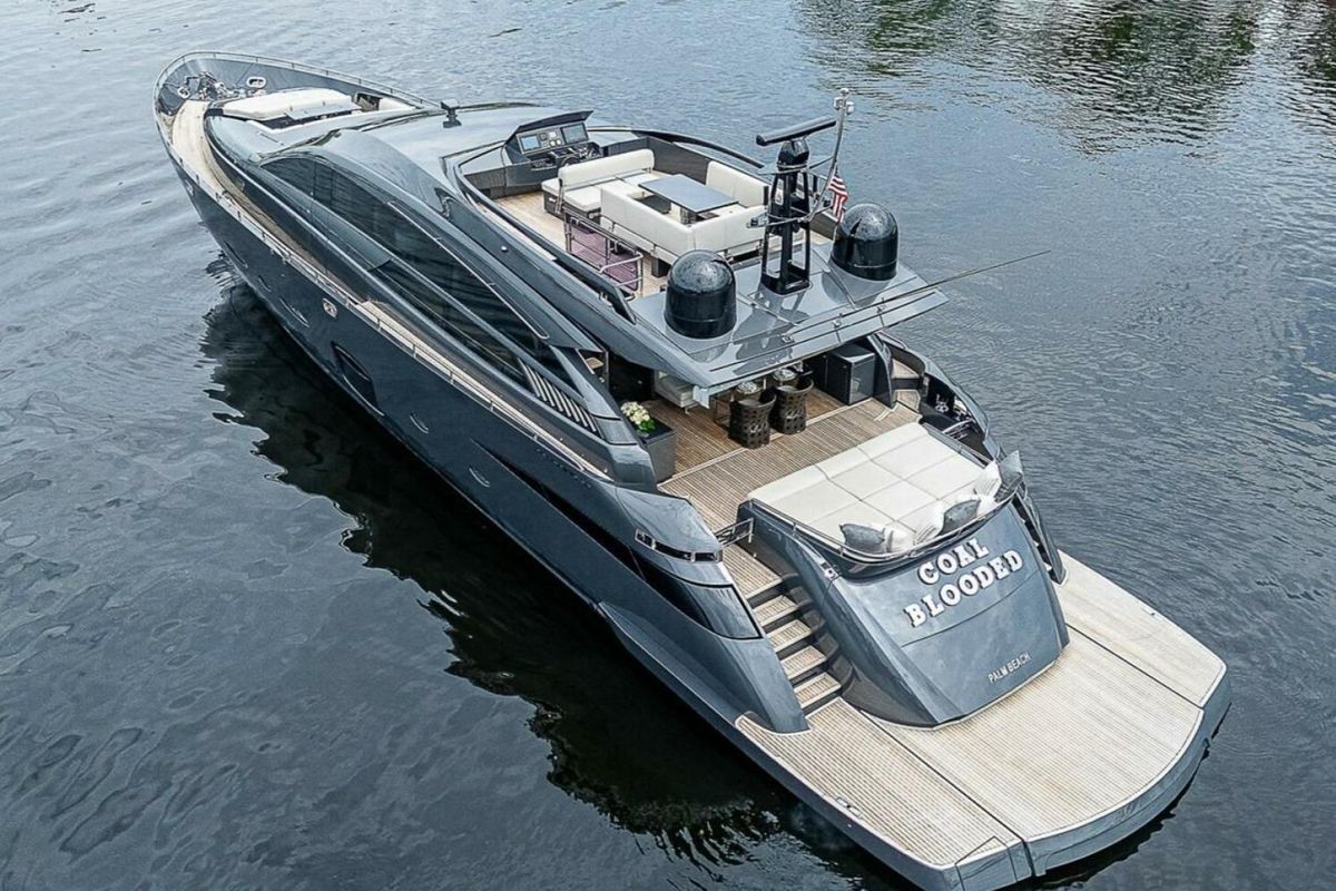 2014 Pershing 90 