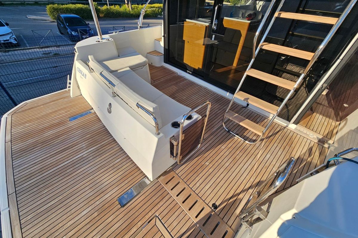 2020 Beneteau 44 