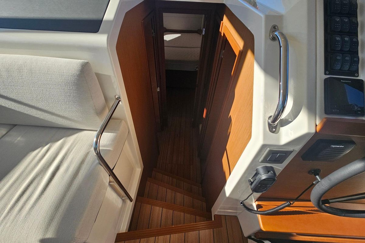 2020 Beneteau 44 