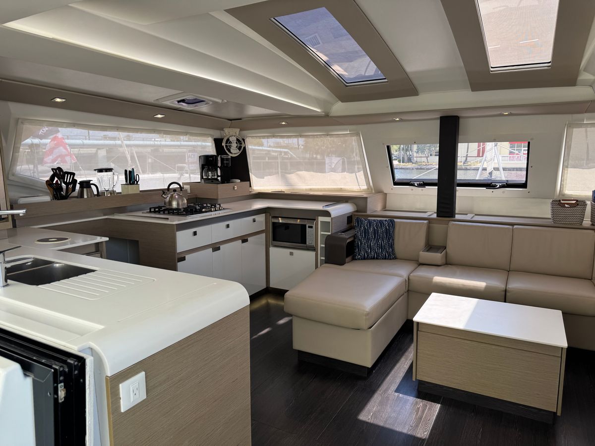 2021 Fountaine Pajot 45 