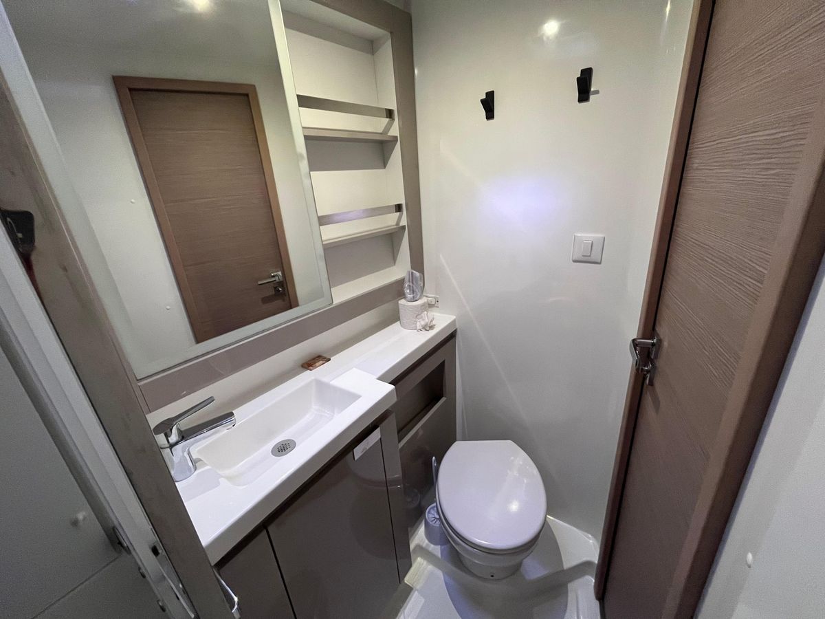 2021 Fountaine Pajot 45 