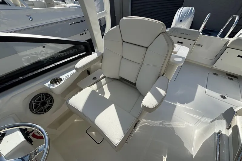  Yacht Photos Pics Luxury seating on 2026 World Cat 265 DC-X boat, featuring sleek design and comfort.