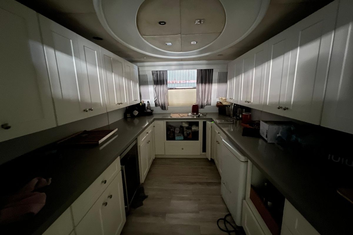 2001 Falcon 106 