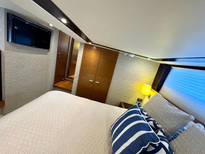 Sneezy Yacht Photos Pics Master StateRoom - Looking Forward