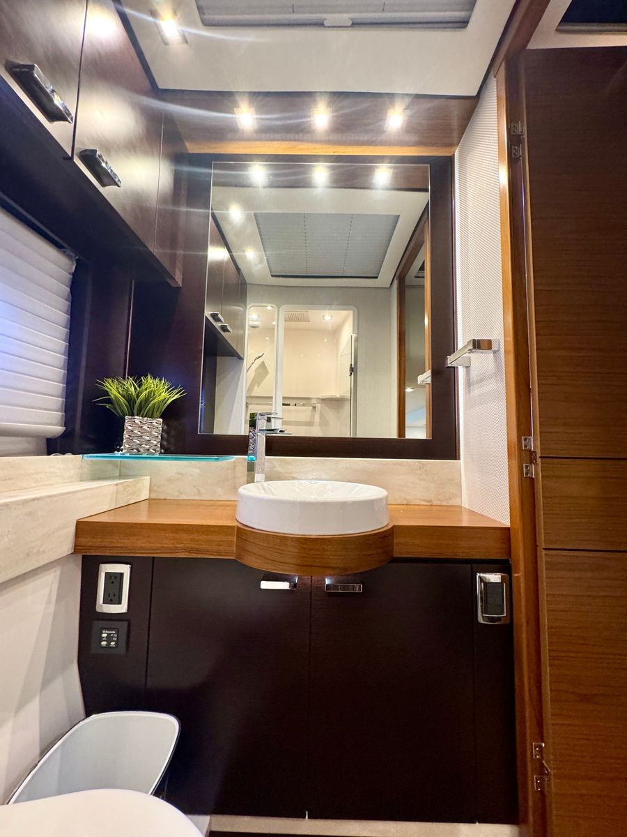 2017 Tiara Yachts 53 