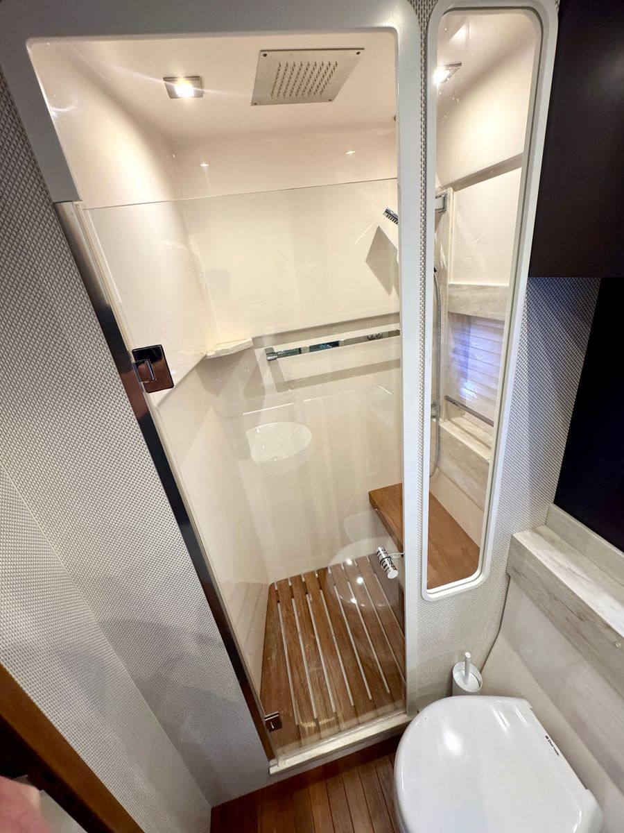 2017 Tiara Yachts 53 