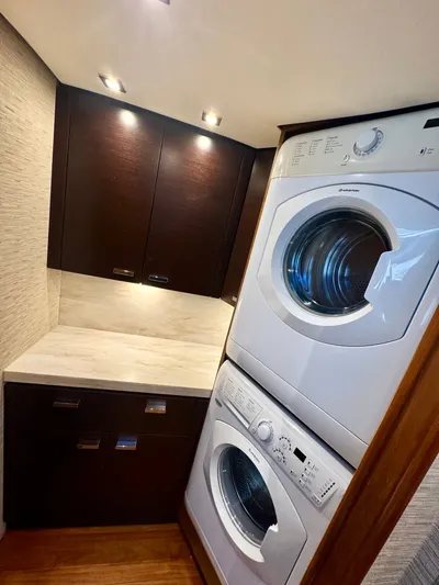 Sneezy Yacht Photos Pics Utility Room