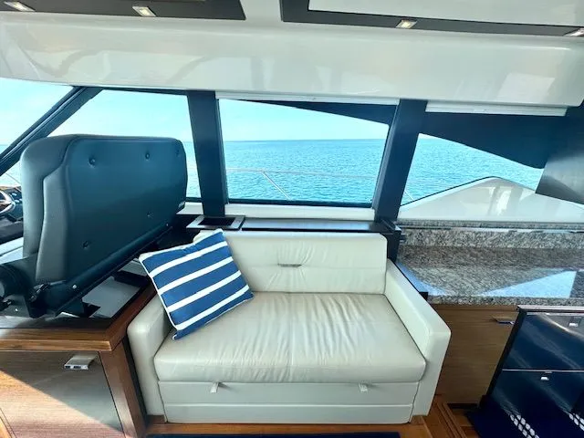 Sneezy Yacht Photos Pics Salon Strb. Side Seating Area