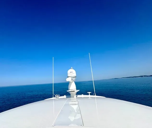 Sneezy Yacht Photos Pics Hardtop