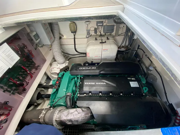 Sealine C530 Yacht Photos Pics Engine room of a 2017 Sealine C530 yacht with Volvo Penta engine.