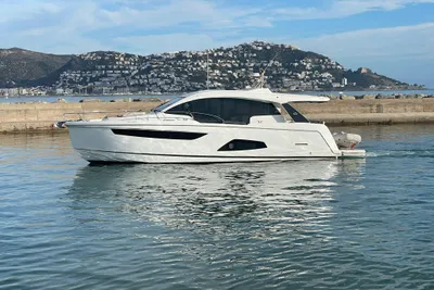 2017 Sealine C530