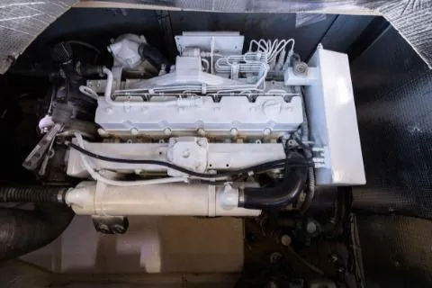 Salty Pause Yacht Photos Pics Engine of 2005 Sea Ray 420 Sedan Bridge yacht, detailed view.