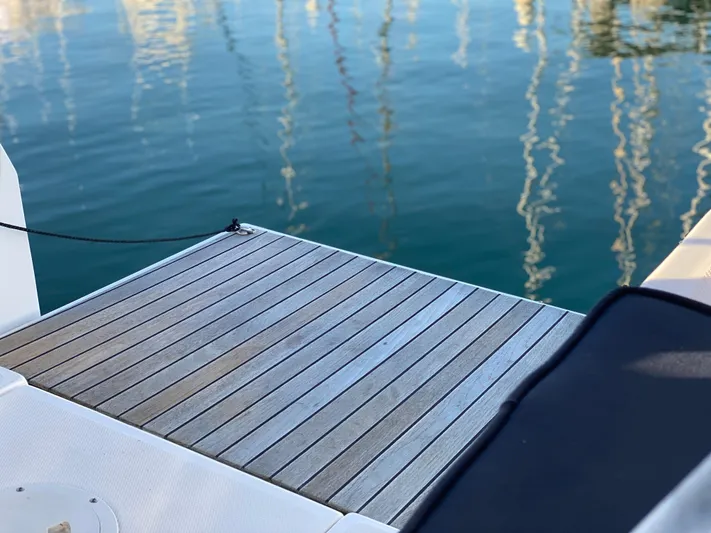 Hummingbird Yacht Photos Pics 