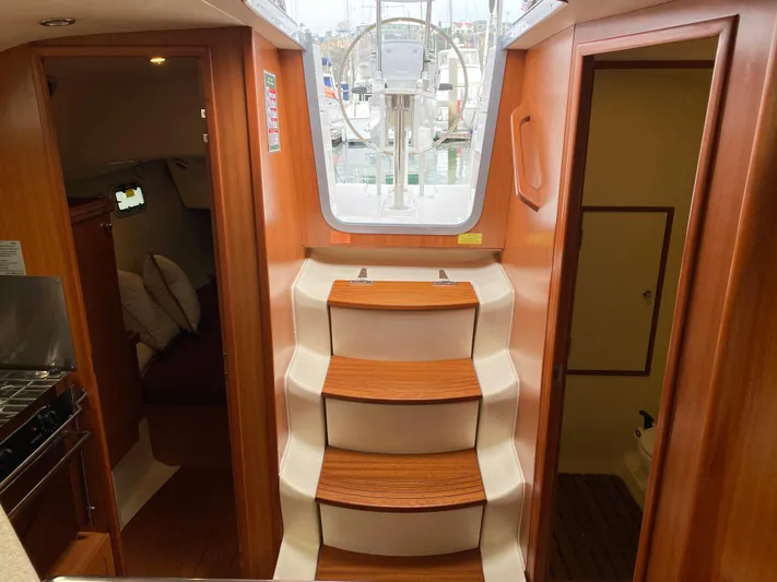 Hummingbird Yacht Photos Pics 