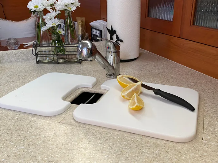 Hummingbird Yacht Photos Pics 