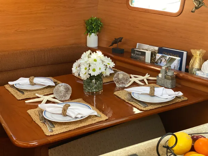 Hummingbird Yacht Photos Pics 