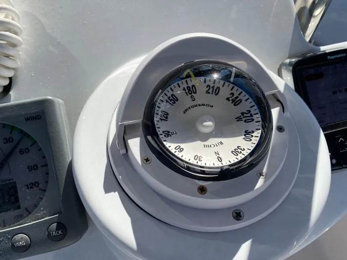 Hummingbird Yacht Photos Pics 