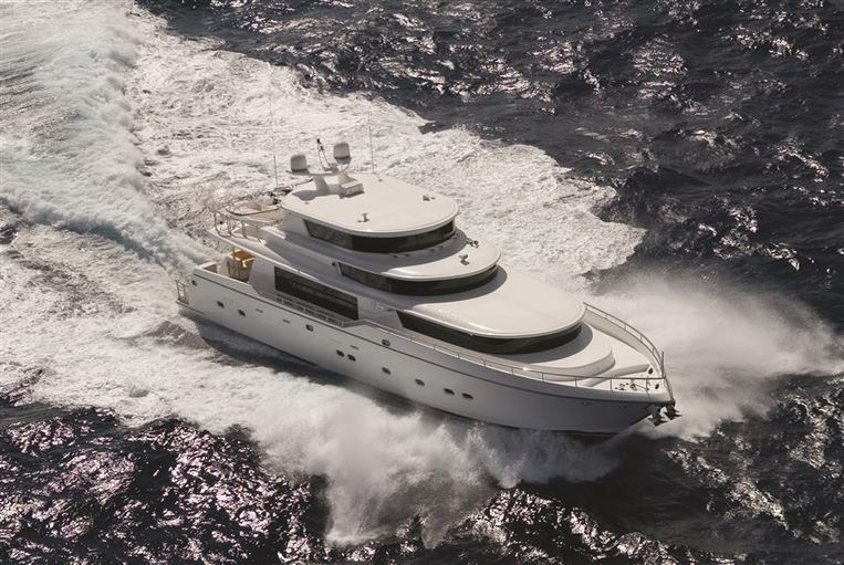 2022-93-johnson-motor-yacht-w-on-deck-master