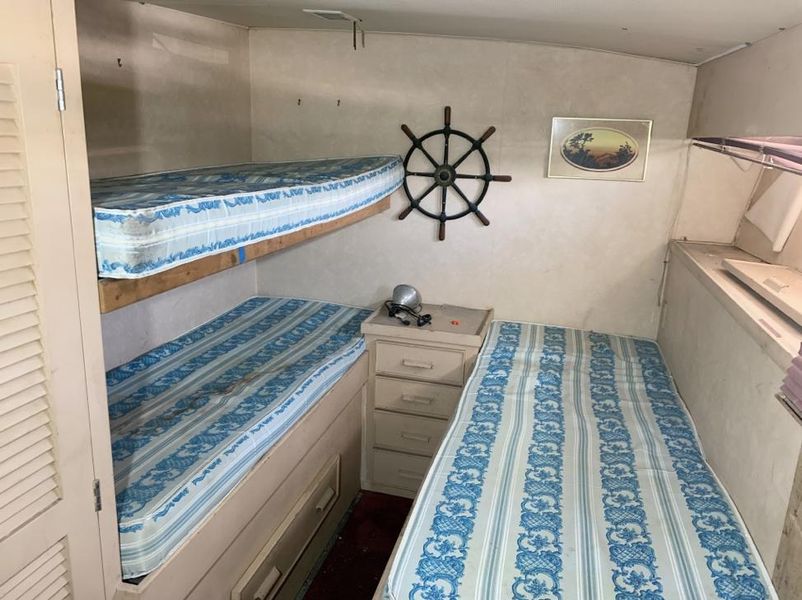 1979 Chris-Craft Roamer