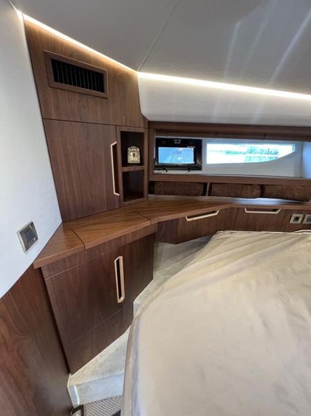 2019 Galeon 420 Fly