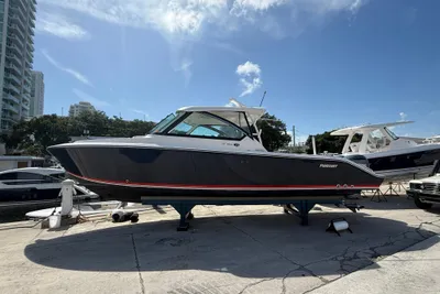 2016 Pursuit DC 325 Dual Console