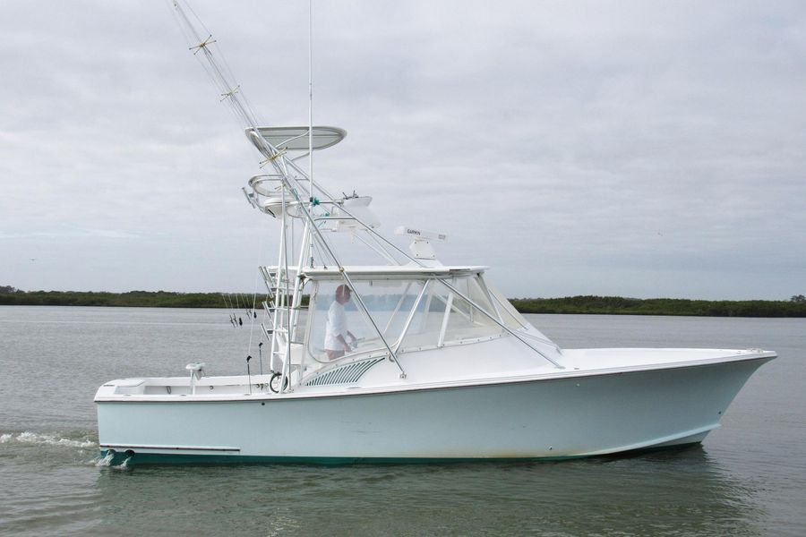 2004 Composite Yacht 34 Express Sportfisherman