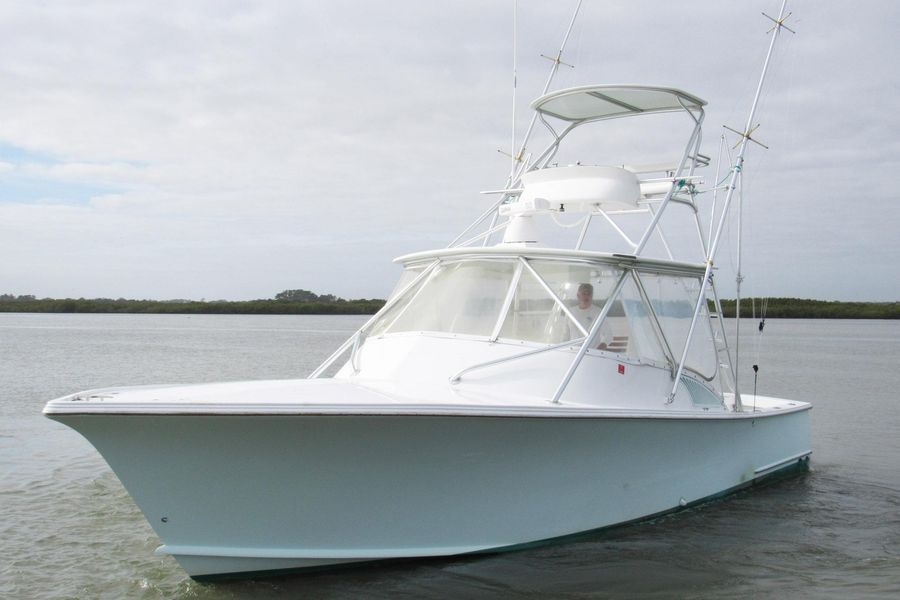 2004 Composite Yacht 34 Express Sportfisherman