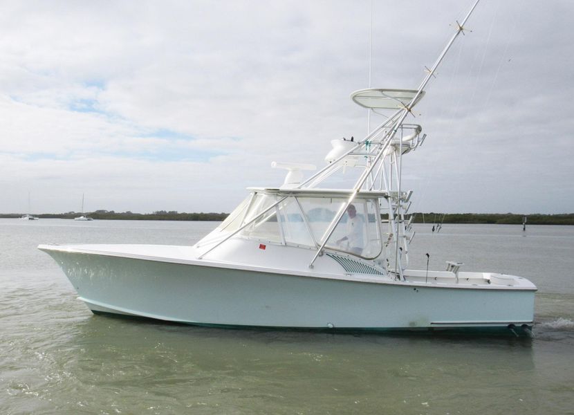 2004 Composite Yacht 34 Express Sportfisherman