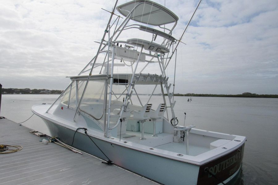 2004 Composite Yacht 34 Express Sportfisherman