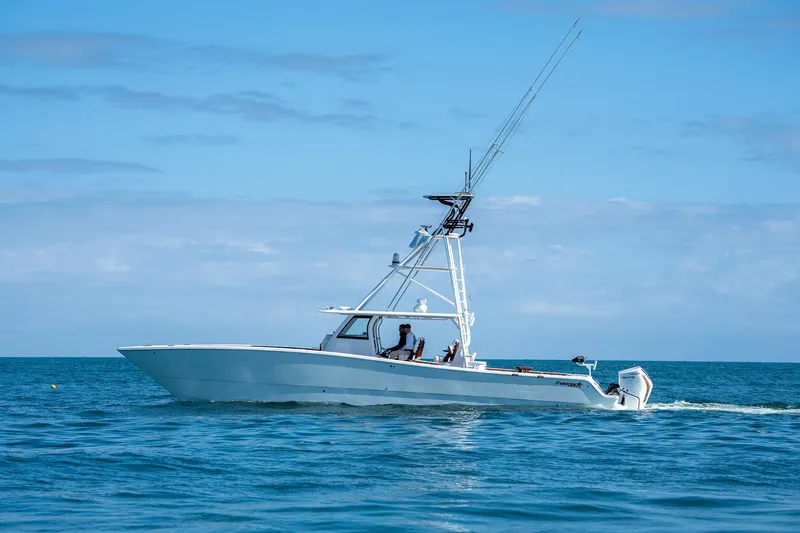  Yacht Photos Pics Freeman 47 boat cruising on the ocean, 2022 model.