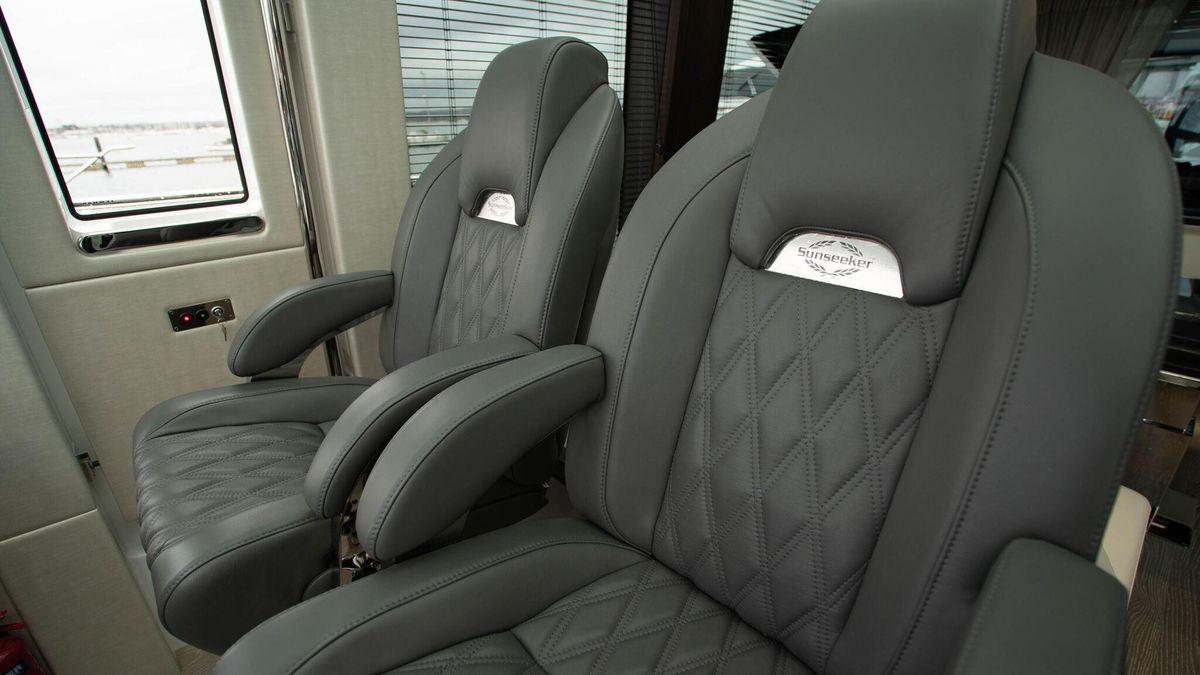 2023 Sunseeker 74 
