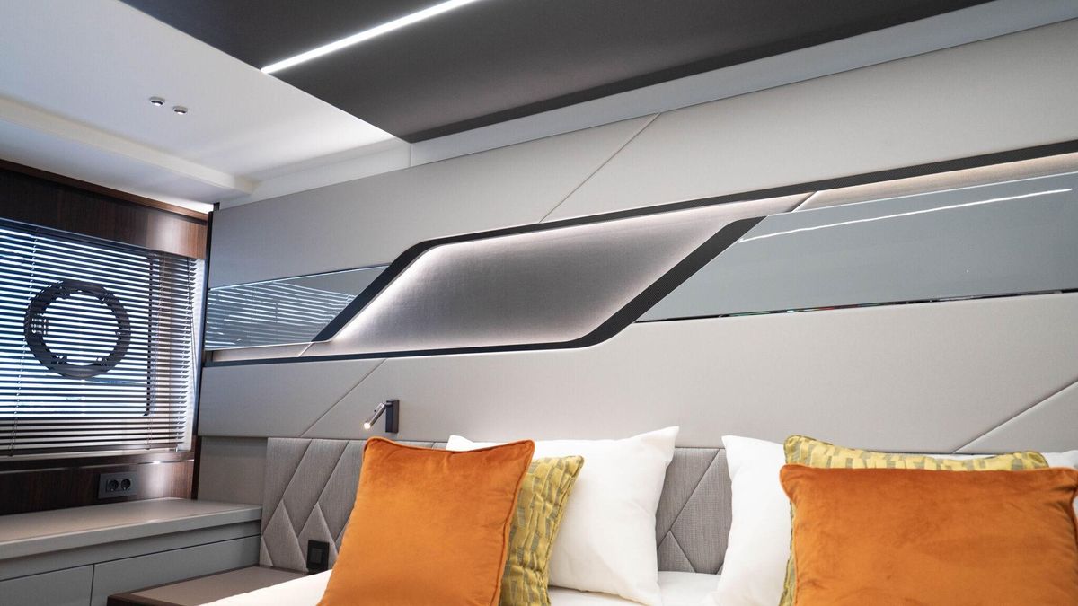 2023 Sunseeker 74 