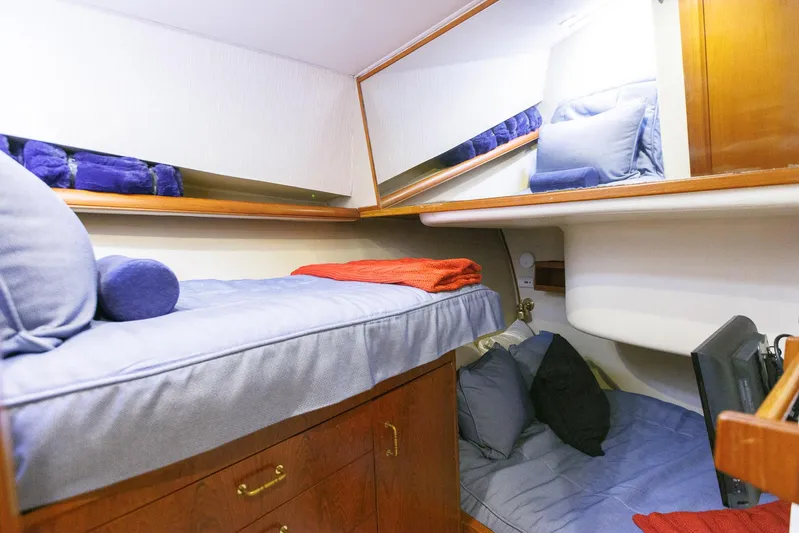 Scallywag Yacht Photos Pics 