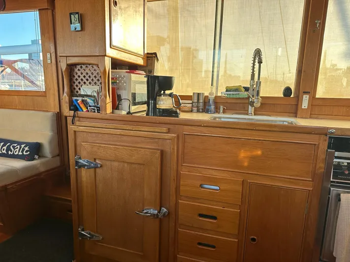 Blue Moon Yacht Photos Pics 