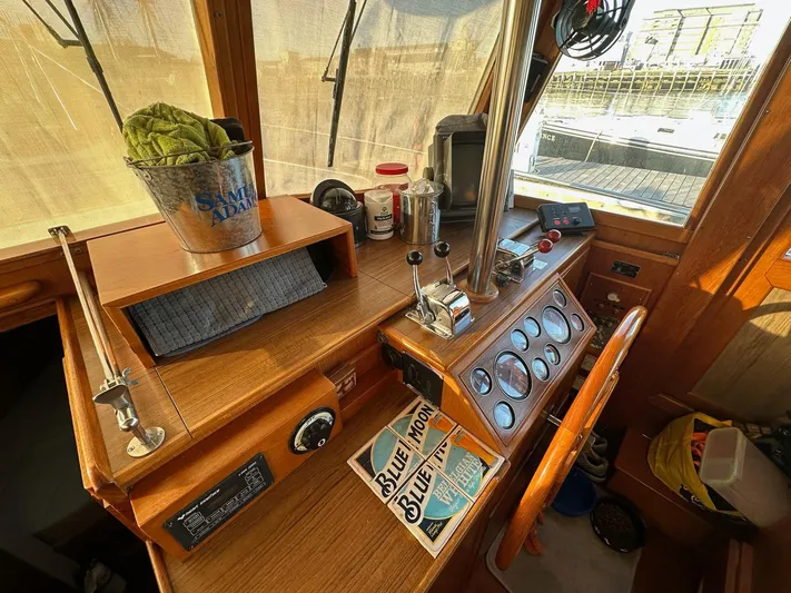 Blue Moon Yacht Photos Pics 