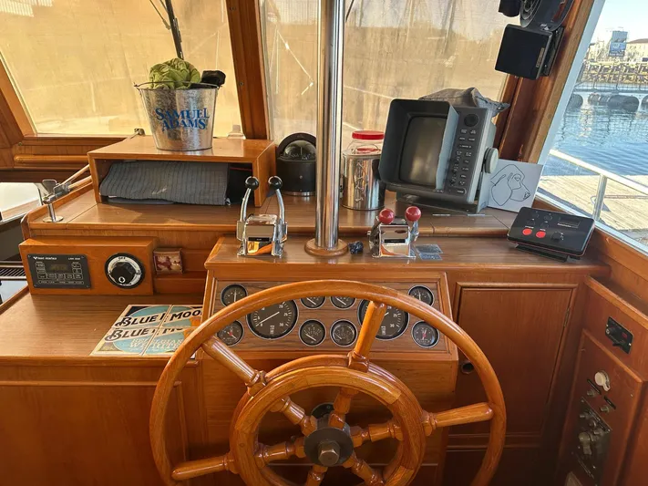 Blue Moon Yacht Photos Pics 