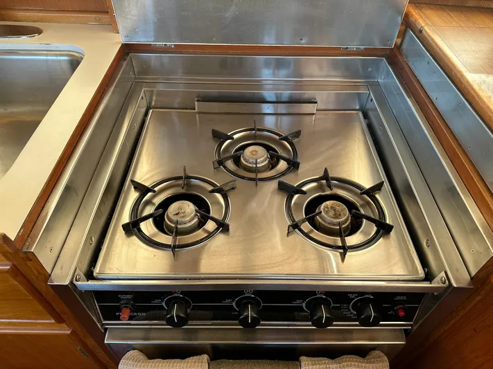 Blue Moon Yacht Photos Pics 