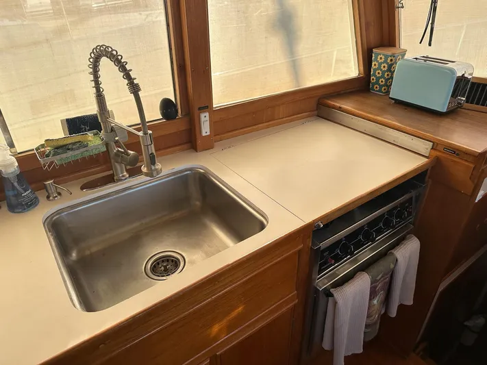 Blue Moon Yacht Photos Pics 