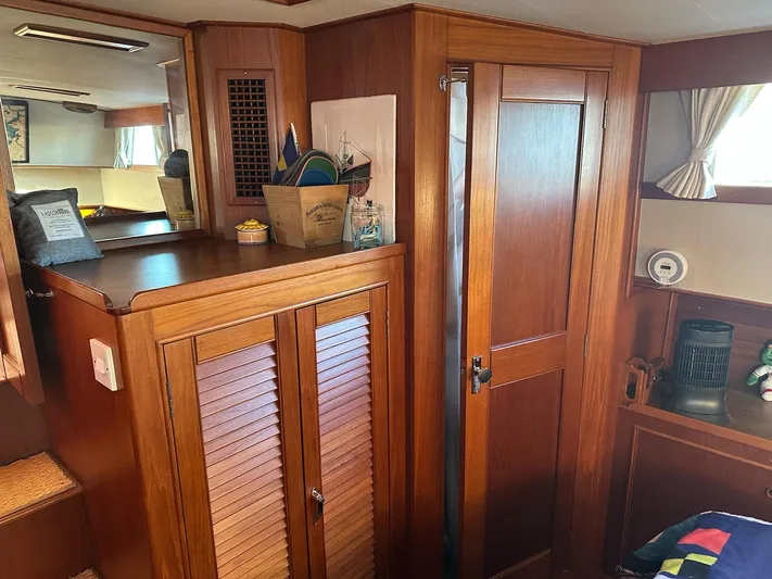 Blue Moon Yacht Photos Pics 