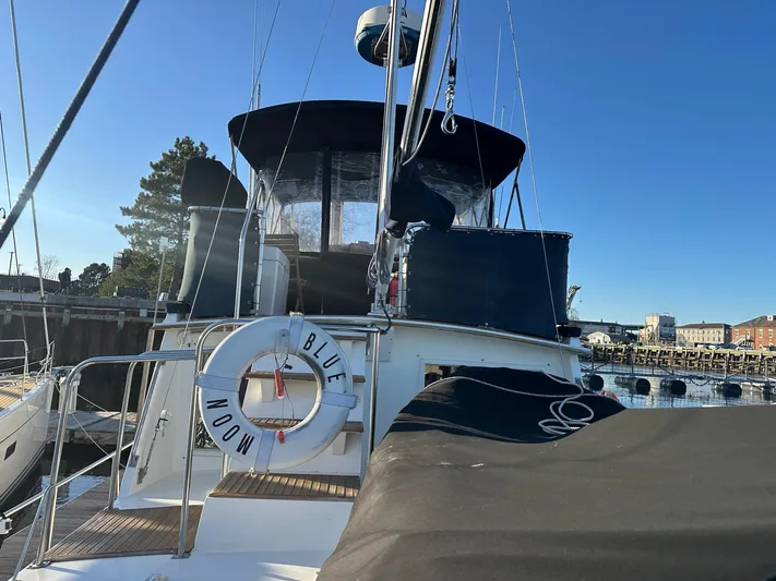 Blue Moon Yacht Photos Pics 